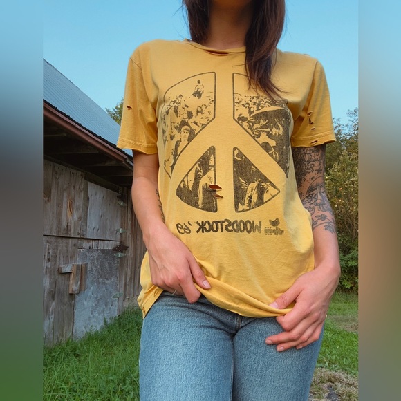 Pre-Distressed Mustard Yellow Woodstock ‘69 Tee - Picture 4 of 9